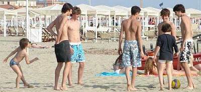 Il gioco del calcio sulla spiaggia